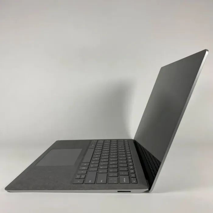 Ультрабук Microsoft Surface Laptop 3 / 13.5" (2256x1504) IPS Touch / Intel Core i5-1035G7 (4 (8) ядра по 1.2 - 3.7 GHz) / 8 GB DDR4 / 256 GB SSD / Intel Iris Plus Graphics / WebCam б/в - зображення 5