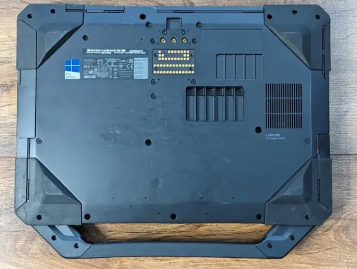 Захищений ноутбук Dell Latitude 5414 Rugged / 14" (1366x768) TN / Intel Core i5-6300U (2 (4) ядра по 2.4 - 3.0 GHz) / 8 GB DDR4 / 256 GB SSD / Intel HD Graphics 520 / WebCam б/в - зображення 6