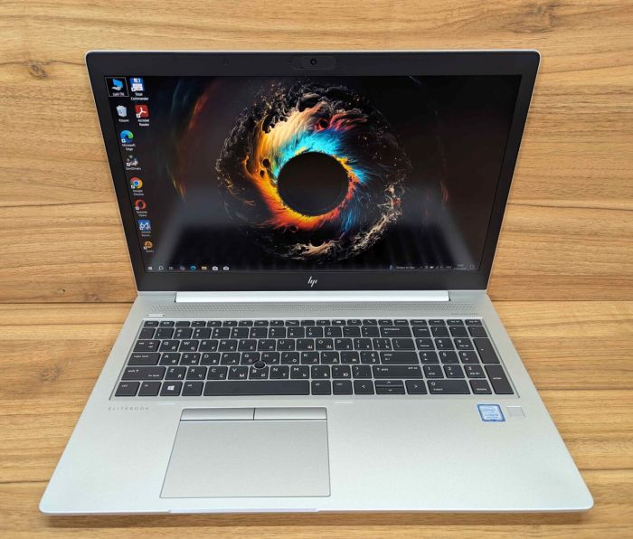 Ультрабук HP EliteBook 850 G5 / 15.6" (1920x1080) IPS / Intel Core i5-8250U (4 (8) ядра по 1.6 - 3.4 GHz) / 16 GB DDR4 / 512 GB SSD / AMD Radeon RX 540, 2 GB GDDR5, 128-bit / WebCam / TouchID / Windows 10 б/в - зображення 2