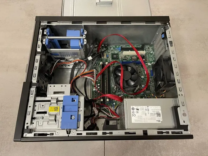 Комп'ютер Dell OptiPlex 7010 Tower / Intel Core i3-3220 (2 (4) ядра по 3,3 ГГц) / 8 ГБ DDR3 / 256 ГБ SSD / Intel HD Graphics 2500 / DVD-ROM б/в - зображення 5