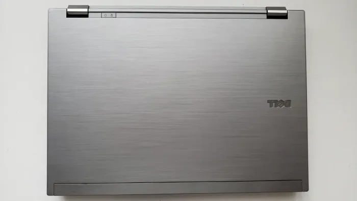 Ноутбук Dell Latitude E6410 / 14.1" (1440x900) TN / Intel Core i7-620M (2 (4) ядра по 2.66 - 3.33 GHz) / 8 GB DDR3 / 180 GB SSD / Intel HD Graphics / WebCam б/в - зображення 8