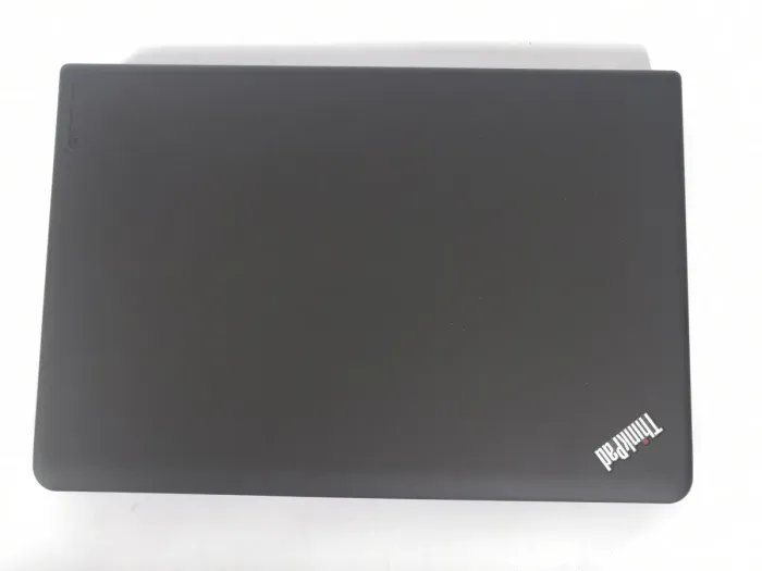 Ноутбук Lenovo ThinkPad E560 / 15.6" IPS / Core i5-6200U (2(4) ядра по 2.3-2.8 GHz) / 8GB DDR3 / 192GB SSD / HD Graphics 520 / WebCam / DVD-ROM / VGA б/в - зображення 6