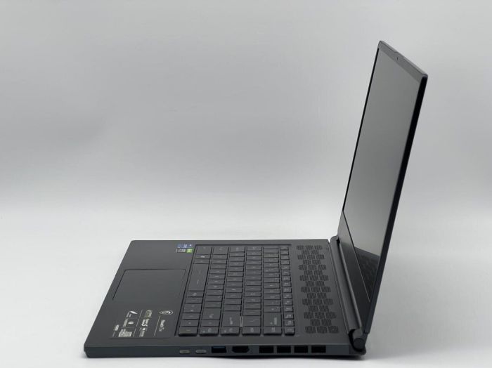 Ігровий ультрабук MSI Stealth 15M A11UEK-021US / 15,6" (1920x1080) IPS / Intel Core i7-11375H (4 (8) ядра по 3,3 - 5,0 ГГц) / 16 ГБ DDR4 / 960 ГБ SSD / nVidia GeForce RTX 3060, 6 ГБ GDDR6, 192-біт / Веб-камера б/в - зображення 4