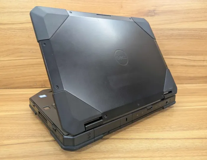 Захищений ноутбук Dell Latitude 14 Rugged 5414 / 14" (1920x1080) IPS Touch / Intel Core i5-6300U (2 (4) ядра по 2,4 - 3,0 ГГц) / 16 ГБ DDR4 / 512 ГБ SSD / AMD Radeon R7 M360, 2 ГБ DDR3, 64-біт / Сканер відбитків пальців / 4G / Windows 10 б/в - зображення 7