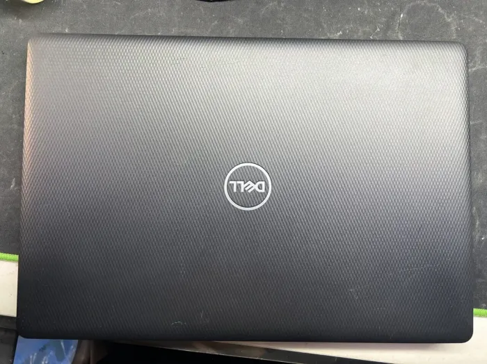 Ноутбук Б-клас Dell Latitude 3584 / 15.6" (1920x1080) TN / Intel Core i3-7020U (2 (4) ядра по 2.3 GHz) / 8 GB DDR4 / 120 GB SSD / Intel HD Graphics 620 / WebCam б/в - зображення 6