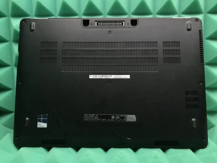 Ультрабук Б-клас Dell Latitude E7470 / 14" IPS Touch / Core i7-6600U (2(4) ядра по 2.6-3.4GHz) / 8GB DDR4 / 256GB SSD / HD Graphics 520 / WebCam / HDMI / Win 10 б/в - зображення 6