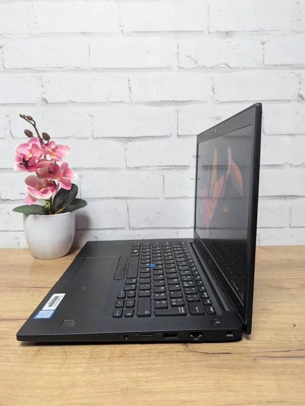 Ноутбук Б-клас Dell Latitude 7490 / 14" (1920x1080) TN Touch / Intel Core i5-8350U (4 (8) ядра по 1.7 - 3.6 GHz) / 16 GB DDR4 / 256 GB SSD / Intel UHD Graphics 620 / WebCam б/в - зображення 8