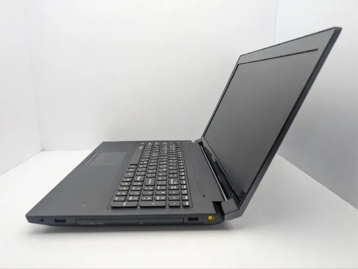 Ноутбук Lenovo IdeaPad V580c / 15,6" (1366x768) TN / Intel Pentium B960 (2 ядра по 2,2 ГГц) / 8 ГБ DDR3 / 500 ГБ HDD / nVidia GeForce 610, 1 ГБ GDDR3, 64-біт / WebCam / DVD-ROM / АКБ не тримає б/в - зображення 5