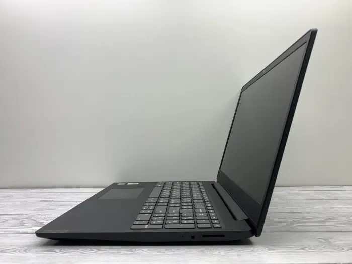 Ноутбук Б-клас Lenovo IdeaPad S145-15IKB / 15.6" (1920x1080) TN / Intel Core i3-7020U (2 (4) ядра по 2.3 GHz) / 8 GB DDR4 / 240 GB SSD / Intel UHD Graphics 620 / WebCam б/в - зображення 7