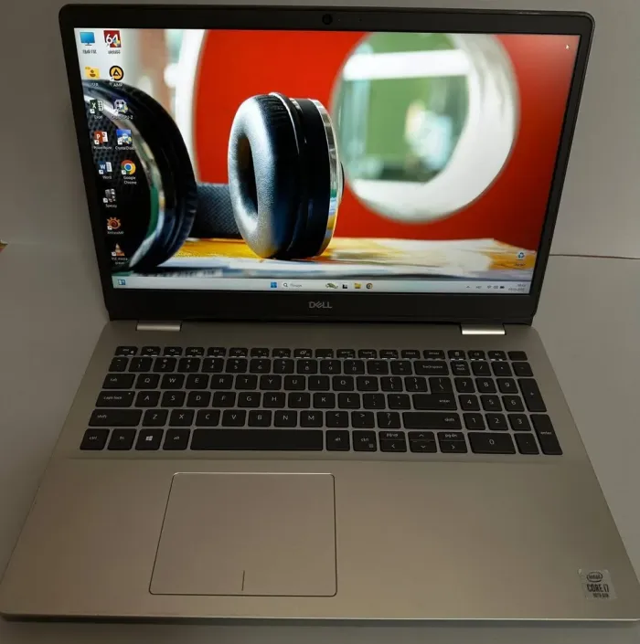 Ноутбук Dell Inspiron 5593 / 15.6" (1920x1080) IPS / Intel Core i7-1065G7 (4 (8) ядер по 1.3-3.9GHz / 16 GB DDR4 / 128 GB SSD + 1000 GB HDD / Intel Iris Plus Graphics / WebCam / Windows 11 Pro б/в - зображення 2