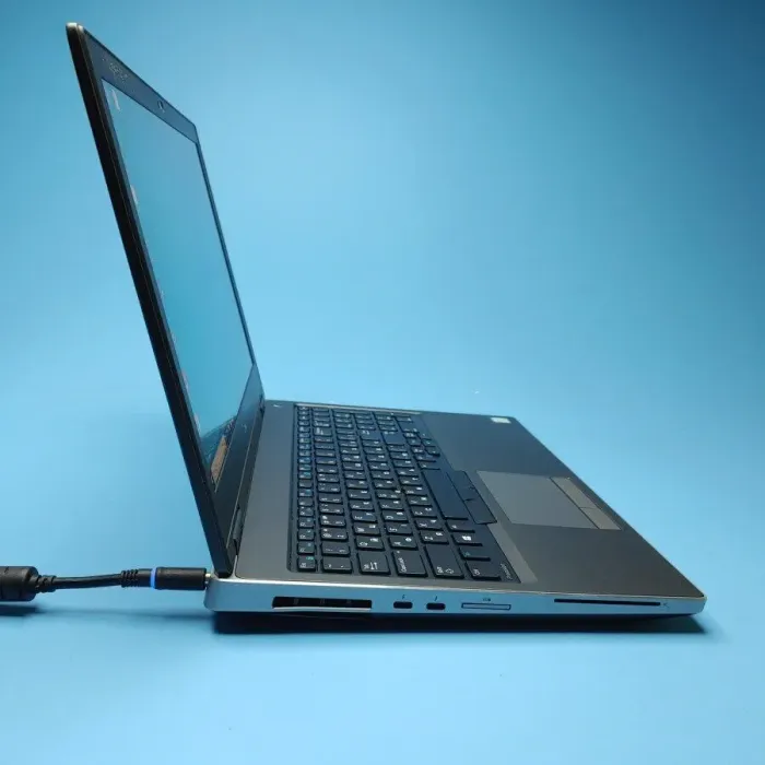 Мобільна робоча станція Б-клас Dell Precision 7540 / 15.6" (1920x1080) IPS / Intel Core i7-9750H (6 (12) ядер по 2.6 - 4.5 GHz) / 64 GB DDR4 / 1000 GB SSD / nVidia Quadro RTX 3000, 6 GB GDDR6, 192-bit / WebCam / Win 10 Pro б/в - зображення 3