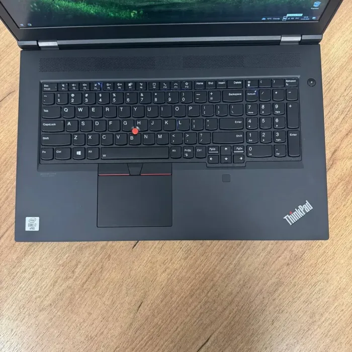 Мобільна робоча станція Б-клас Lenovo ThinkPad P17 Gen 1 / 17.3" (1920x1080) IPS / Intel Core i7-10850H (6 (12) ядер по 2.7 - 5.1 GHz) / 16 GB DDR4 / 500 GB SSD / nVidia Quadro T1000, 4 GB DDR5, 128-bit / WebCam б/в - зображення 7