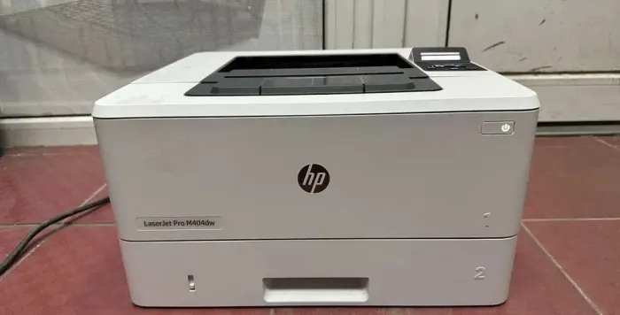 Принтер HP LaserJet Pro M404dw / Лазерний монохромний друк / 1200x1200 dpi / A4 / 38 стор/хв / USB 2.0, Ethernet, WiFi / Дуплекс б/в - зображення 2