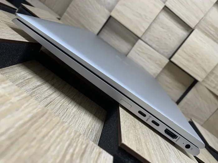 Ультрабук HP EliteBook 845 G8 / 14" (1920x1080) TN / AMD Ryzen 5 Pro 5650U (6 (12) ядер по 2.3 - 4.2 GHz) / 8 GB DDR4 / 256 GB SSD M.2 / AMD Radeon Graphics / WebCam б/в - зображення 7