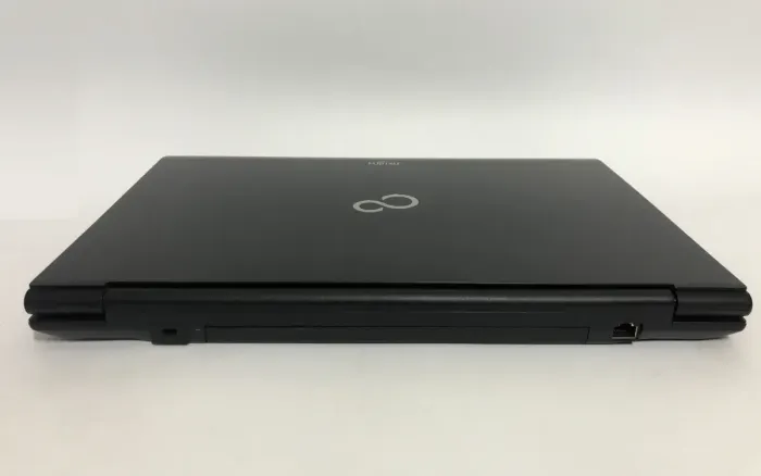 Ноутбук Fujitsu LifeBook AH532 / 15.6" (1366x768) TN / Intel Core i5-3210M (2 (4) ядра по 2.5 - 3.1 GHz) / 4 GB DDR3 / 320 GB HDD / Intel HD Graphics 4000 / WebCam / DVD-ROM б/в - зображення 3