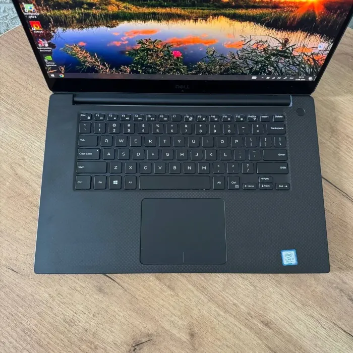 Ігровий ноутбук Dell XPS 15 7590 / 15.6" (3840x2160) IPS Touch / Intel Core i7-9750H (6 (12) ядер по 2.6 - 4.5 GHz) / 16 GB DDR4 / 512 GB SSD / nVidia GeForce GTX 1650, 4 GB GDDR5, 128-bit / WebCam б/в - зображення 7