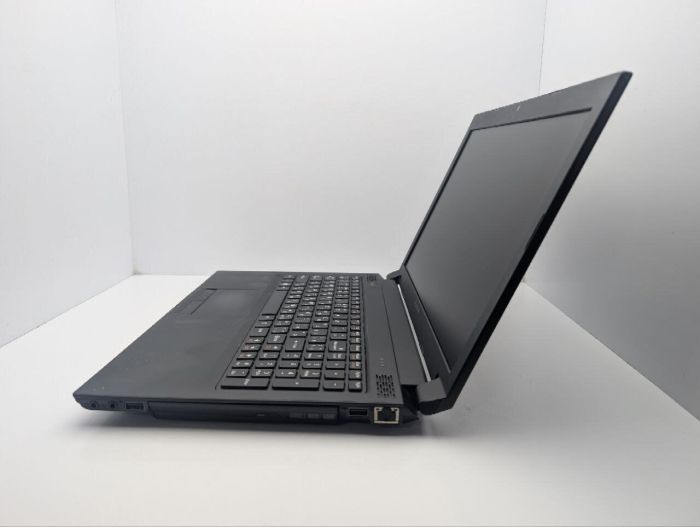 Ноутбук Lenovo B575e / 15.6" (1366x768) TN / AMD E2-1800 (2 ядра по 1.7 GHz) / 8 GB DDR3 / 320 GB HDD / AMD Radeon HD 7340 Graphics / WebCam / DVD-ROM б/в - зображення 5