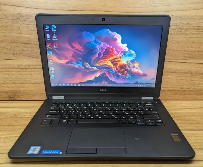 Нетбук Dell Latitude E7270 / 12.5" (1366x768) TN / Intel Core i7-6600U (2 (4) ядра по 2.6 - 3.4 GHz) / 8 GB DDR4 / 256 GB SSD / Intel HD Graphics 520 / WebCam / Fingerprint / Windows 10 б/в - зображення 2