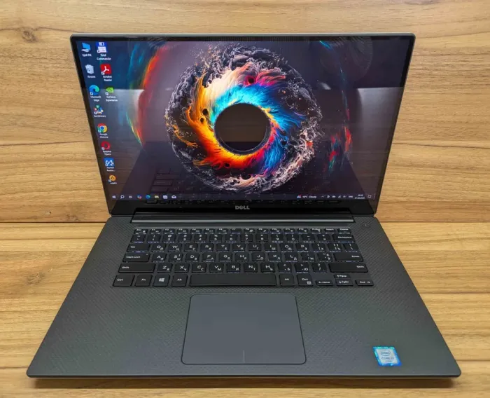Ігровий ноутбук Б-клас Dell XPS 15 9550 / 15.6" (3840x2160) IPS Touch / Intel Core i7-6700HQ (4 (8) ядра по 2.6 - 3.5 GHz) / 16 GB DDR4 / 512 GB SSD / nVidia GeForce GTX 960M, 2 GB GDDR5, 128-bit / HDMI / Windows 10 б/в - зображення 2