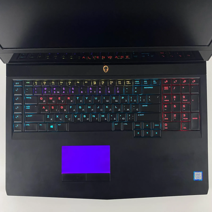 Ігровий ноутбук Б-класу Dell Alienware 17 R5 / 17,3" (1920x1080) IPS / Intel Core i7-8750H (6 (12) ядра по 2.2 - 4.1 GHz) / 16 GB DDR4 / 256 GB SSD + 1000 GB HDD / nVidia GeForce GTX 1080, 8 GB GDDR5X, 256-bit / WebCam / HDMI б/в - изображение 4