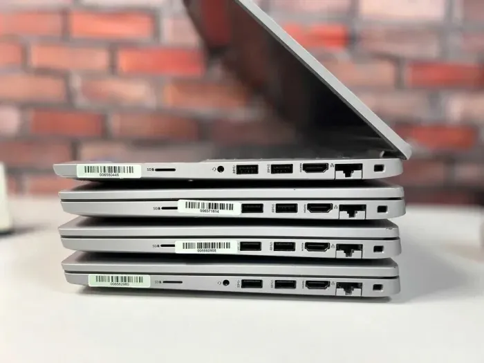 Ультрабук Dell Latitude 5420 / 14" (1920x1080) IPS / Intel Core i3-1125G4 (4 (8) ядра по 2.0 - 3.7 GHz) / 16 GB DDR4 / 128 GB SSD / Intel UHD Graphics / WebCam / Win 10 Pro б/в - зображення 4