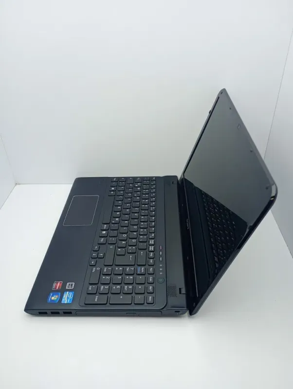 Ноутбук Sony VPC156 / 15.6" (1366x768) TN / Intel Core i3-2370M (2 (4) ядра по 2.4 GHz) / 6 GB DDR3 / 500 GB HDD / AMD Radeon HD 7550M, 1 GB GDDR3, 128-bit / WebCam б/в - зображення 4