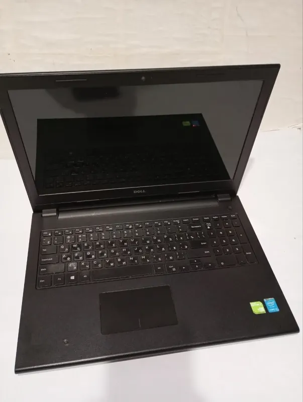 Ноутбук Б-клас Dell Inspiron 3542 / 15.6" (1366x768) TN / Intel Core i3-4005U (2 (4) ядра по 1.7) / 8 GB DDR3 / 240 GB SSD / nVidia GeForce 920M, 2 GB DDR3, 64-bit / WebCam б/в - зображення 3