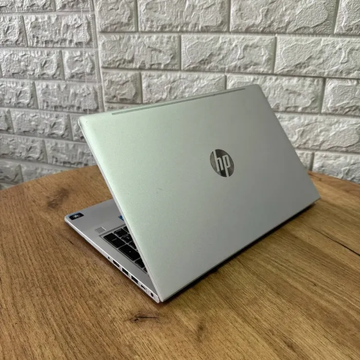 Ультрабук HP ProBook 450 G8 / 15.6" (1920x1080) IPS / Intel Core i5-1135G7 (4 (8) ядра по 2.4 - 4.2 GHz) / 16 GB DDR4 / 512 GB SSD / Intel Iris Xe Graphics / WebCam б/в - зображення 6