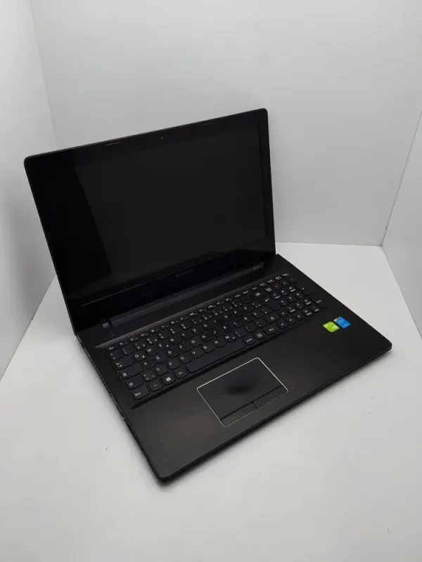 Ноутбук Lenovo Z50-70 / 15.6" (1366x768) TN / Intel Core i5-4210U (2 (4) ядра по 1.7 - 2.7 GHz) / 8 GB DDR3 / 1000 GB HDD / nVidia GeForce GT 820M, 2 GB DDR3, 64-bit / WebCam б/в - зображення 3