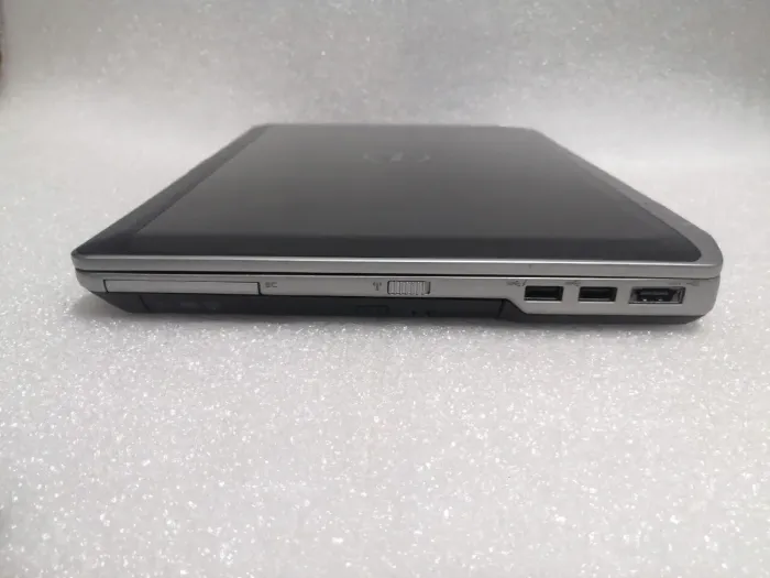 Ноутбук Dell Latitude E6430 / 14" (1366x768) TN / Intel Core i5-3380M (2 (4) ядра по 2.9 - 3.6 GHz) / 4 GB DDR3 / 128 GB SSD / nVidia NVS 5200M, 1 GB GDDR5, 64-bit / WebCam / DVD-ROM / HDMI / Windows 10 Pro б/в - зображення 4