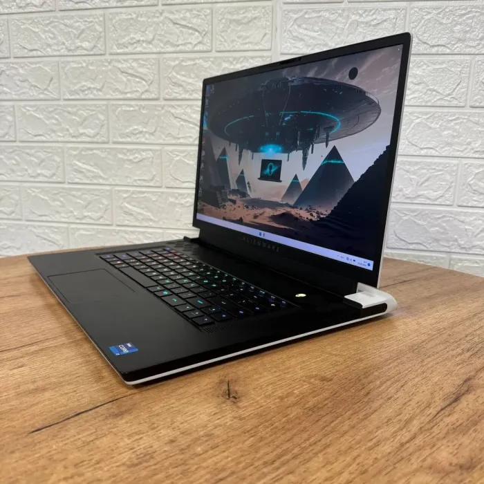 Ігровий ноутбук Dell Alienware x17 R1 White / 17.3" (1920x1080) IPS / Intel Core i7-11800H (8 (16) ядер по 2.3 - 4.6 GHz) / 16 GB DDR4 / 1000 GB SSD NVMe / nVidia GeForce RTX 3070, 8 GB GDDR6, 256-bit / WebCam б/в - зображення 5