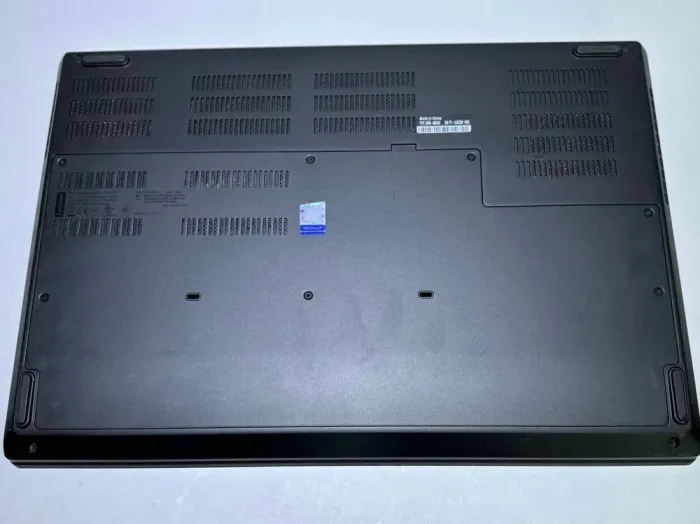 Мобільна робоча станція Lenovo ThinkPad P72 / 17.3" (1920x1080) IPS / Intel Core i7-8750H (6 (12) ядер по 2.2 - 4.1 GHz) / 16 GB DDR4 / 256 GB SSD + 256 GB SSD / nVidia Quadro P620, 4 GB GDDR5, 128-bit / WebCam / Win 11 б/в - зображення 4