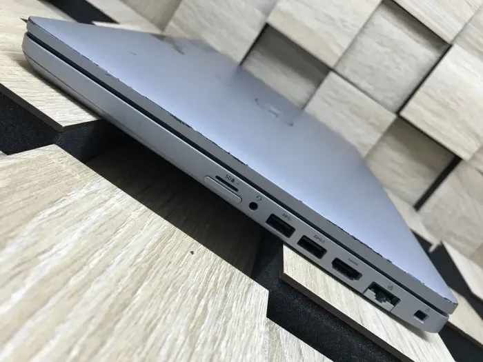 Ноутбук Б-клас Dell Latitude 5510 / 15.6" (1920x1080) IPS Touch / Intel Core i5-10310U (4 (8) ядра по 1.7 - 4.4 GHz) / 8 GB DDR4 / 256 GB SSD M.2 / Intel UHD Graphics / WebCam / USB 3.2 / HDMI / Windows 10  б/в - зображення 6