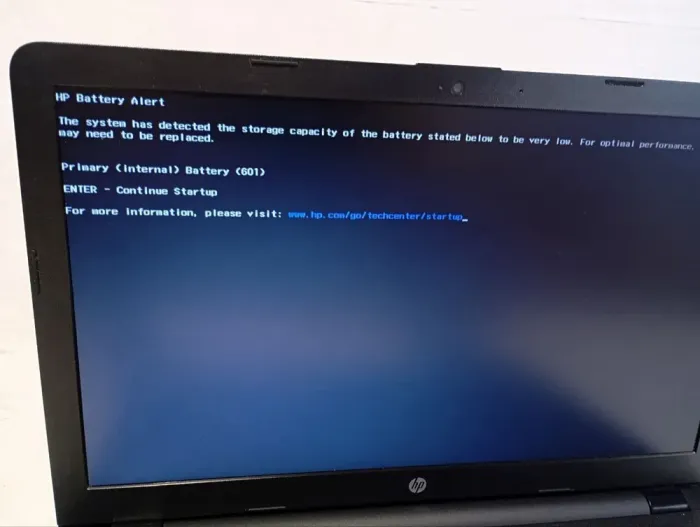 Ноутбук Б-клас HP 15-ra047ur / 15.6" (1366x768) TN / Intel Celeron N3060 (2 ядра по 1.6 - 2.48 GHz) / 8 GB DDR3 / 256 GB SSD / Intel HD Graphics / WebCam / АКБ не держит б/в - зображення 10