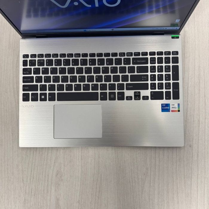 Ультрабук Sony Vaio VjF161X / 16" (1920x1080) IPS / Intel Core i7-1355U (10 (12) ядер по 1.7 - 5.0 GHz) / 16 GB DDR4 / 512 GB SSD NVMe / Intel Iris Xe Graphics / WebCam б/в - изображение 3
