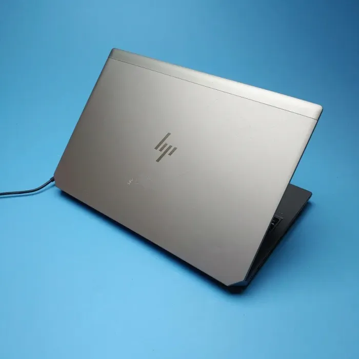 Мобільна робоча станція Б-клас HP ZBook Studio G5 / 15.6" (1920x1080) IPS / Intel Core i7-8850H (6 (12) ядер по 2.6 - 4.3 GHz) / 16 GB DDR4 / 480 GB SSD / nVidia Quadro P1000, 4 GB DDR5, 128-bit / WebCam / Win 10 Pro б/в - зображення 5