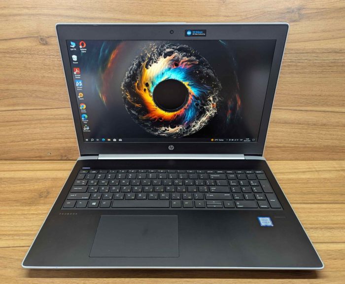 Ноутбук Б-клас HP ProBook 450 G5 / 15.6" (1920x1080) IPS / Intel Core i3-6006U (2 (4) ядра по 2.0 GHz) / 8 GB DDR4 / 256 GB SSD / Intel HD Graphics 520 / WebCam / Fingerprint / Windows 10 б/в - зображення 2