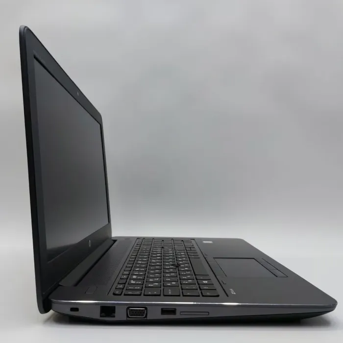 Мобільна робоча станція HP Zbook 15 G3 / 15.6" (1920x1080) TN / Intel Core i7-6820HQ (4 (8) ядра по 2.7 - 3.6 GHz) / 32 GB DDR4 / 512 GB SSD / nVidia Quadro M2000M, 4 GB GDDR5, 128-bit / WebCam / Win 11 Pro б/в - зображення 4