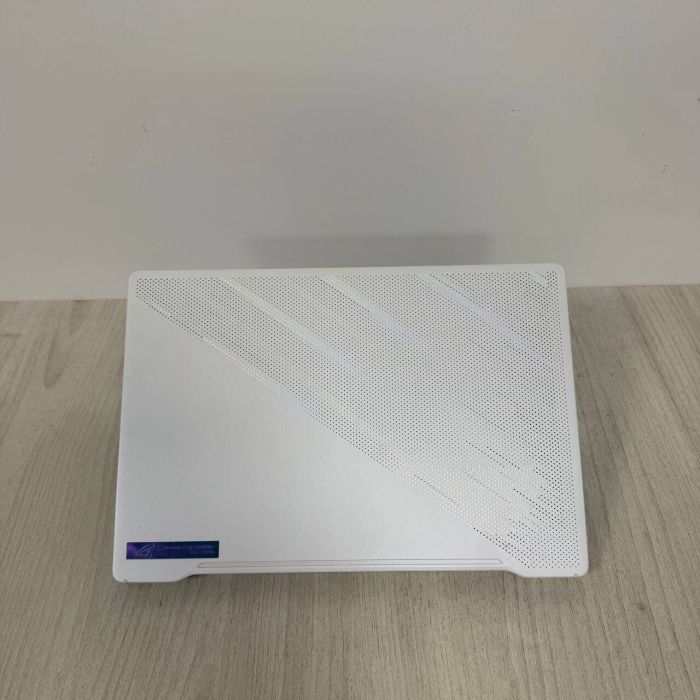 Ігровий ультрабук Asus ROG Zephyrus G14 GA401QM White / 14" (1920x1080) IPS / AMD Ryzen 9 5900HS (8 (16) ядер по 3,0 - 4,6 ГГц) / 16 ГБ DDR4 / 512 ГБ SSD / nVidia GeForce RTX 3060, 6 ГБ GDDR6, 192-біт б/в - зображення 8