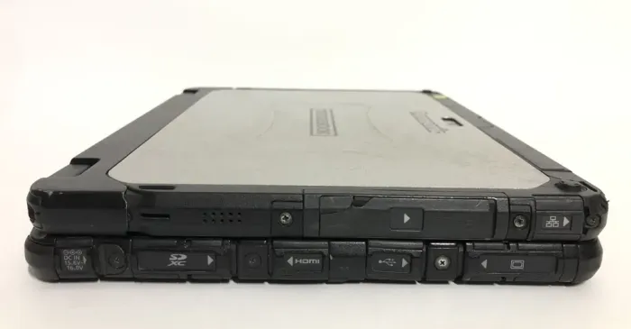 Захищений нетбук-трансформер Б-клас Panasonic Toughbook CF-20 MK2 / 10.1" (1920x1200) IPS Touch / Intel Core i5-7Y57 (2 (4) ядра по 1.2 - 3.3 GHz) / 8 GB DDR3 / 256 GB SSD / Intel HD Graphics 615 / WebCam / Win 10 Pro б/в - зображення 5