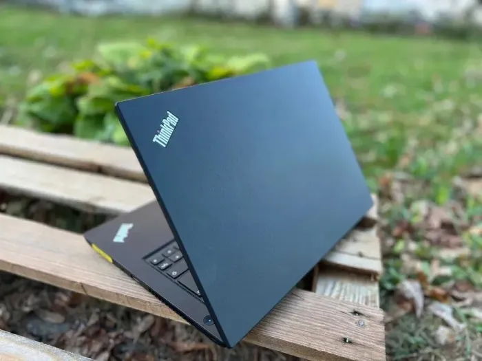 Ультрабук Lenovo ThinkPad L490 / 14" (1920x1080) IPS / Intel Core i3-8145U (2 (4) ядра по 2.1 - 3.9 GHz) / 8 GB DDR4 / 512 GB SSD M.2 / Intel UHD Graphics / WebCam / Windows 10 б/в - зображення 6