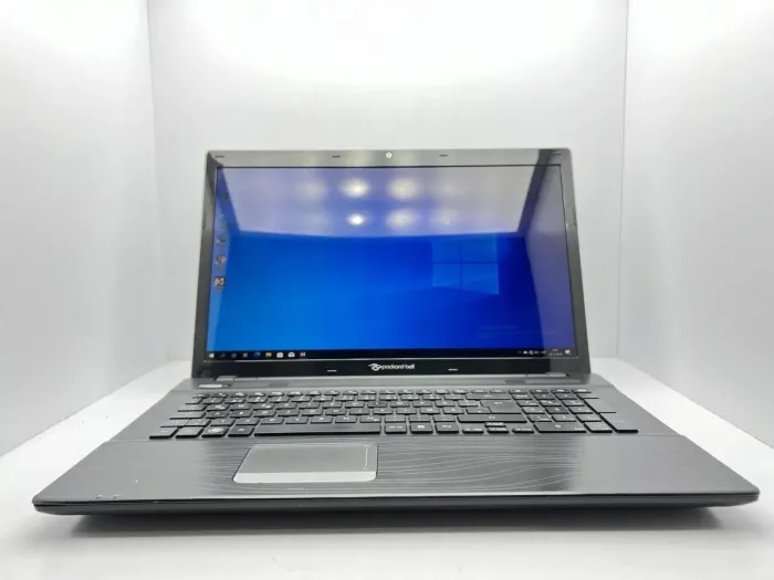 Ноутбук Б-клас Packard Bell LK11BZ / 17.3" (1600x900) TN / AMD E-300 (2 ядра по 1.3 GHz) / 4 GB DDR3 / 240 GB SSD / AMD Radeon HD 6310 Graphics / WebCam б/в - зображення 2