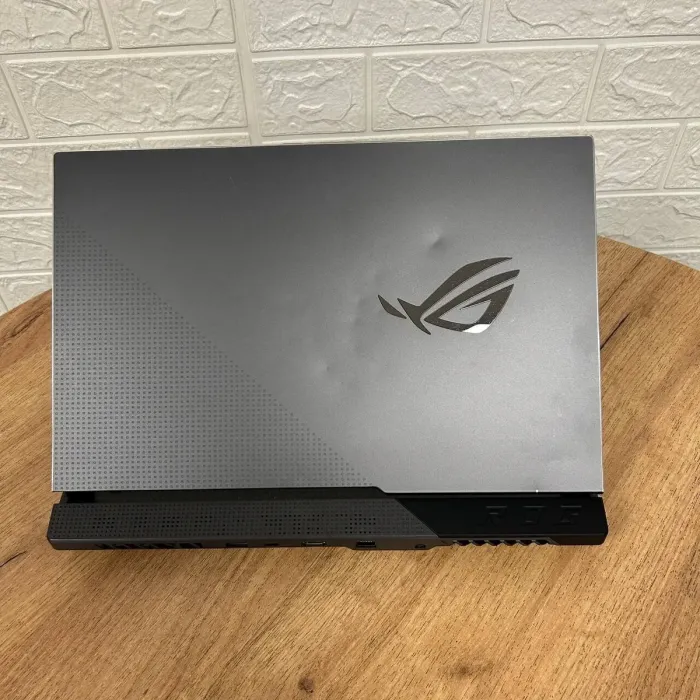 Ігровий ноутбук Б-клас Asus Rog Strix G513QR / 15.6" (1920x1080) IPS / AMD Ryzen 7 5800H (8 (16) ядер по 3.2 - 4.4 GHz) / 16 GB DDR4 / 1000 GB SSD NVMe / nVidia GeForce RTX 3070, 8 GB GDDR6, 256-bit б/в - зображення 3