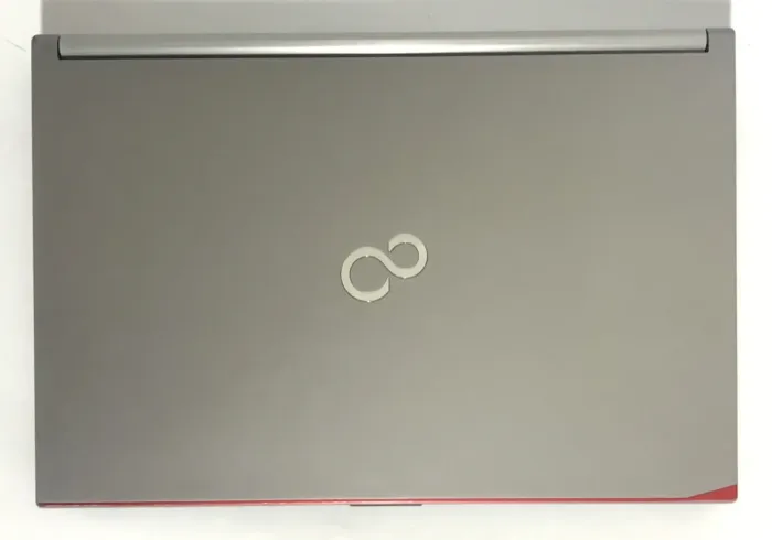 Мобільна робоча станція Fujitsu Celsius H770 / 15,6" (1920x1080) IPS / Intel Core i7-7820HQ (4 (8) ядра по 2,9 - 3,9 ГГц) / 16 ГБ DDR4 / 512 ГБ SSD / nVidia Quadro M2200, 4 ГБ GDDR5, 128-біт / WebCam / Win 10 Pro б/в - зображення 7