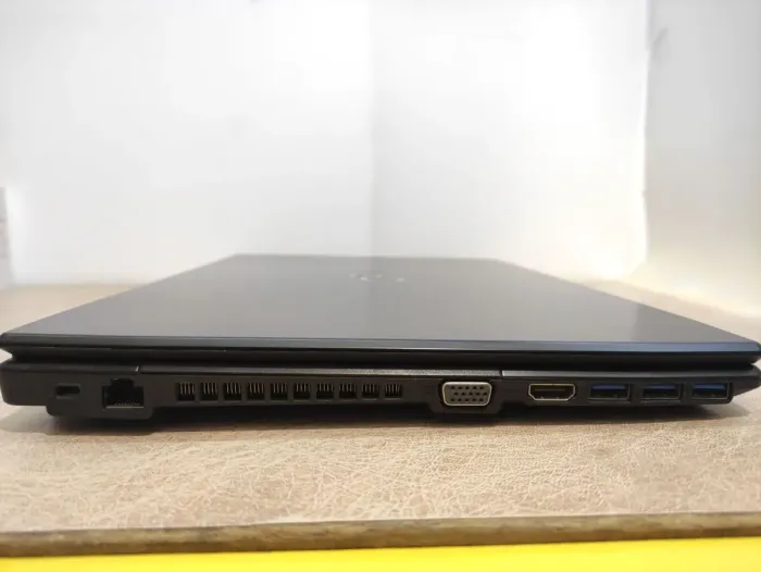 Ноутбук Fujitsu LifeBook AH544 / 15.6'' (1366x768) TN / Intel Core i5-4200M (2 (4) ядра по 2.5 - 3.1 GHz) / 8 GB DDR3 / 256 GB SSD / nVidia GeForce GT 720M, 2 GB GDDR3, 64-bit / WebCam б/в - зображення 4