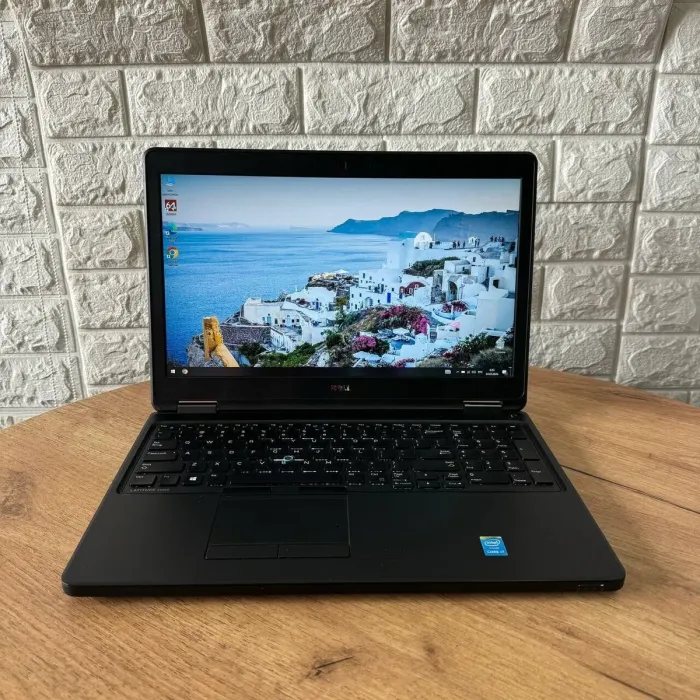 Ноутбук Б-клас Dell Latitude E5550 / 15.6" (1920x1080) IPS / Intel Core i7-5600U (2 (4) ядра по 2.6 - 3.2 GHz) / 8 GB DDR3 / 480 GB SSD / Intel HD Graphics 5500 / WebCam б/в - зображення 2