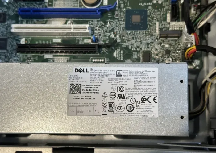 Комп'ютер Б-клас Dell OptiPlex 7070 Tower / Intel Core i5-9500 (6 ядер по 3.0 - 4.4 GHz) / 8 GB DDR4 / no HDD / Intel UHD Graphics 630 / 260W / DisplayPort б/в - зображення 8