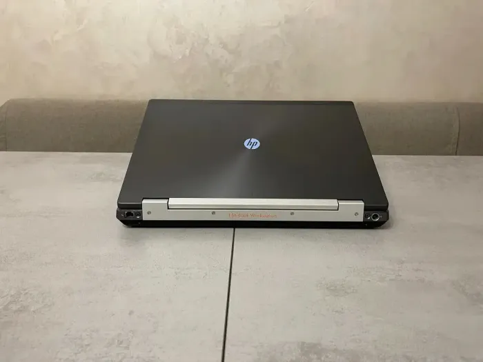 Мобільна робоча станція HP EliteBook 8570w / 15.6" (1920x1080) TN / Intel Core i7-3720QM (4 (8) ядра по 2.6 - 3.6 GHz) / 16 GB DDR3 / 256 GB SSD / nVidia Quadro K1000M, 2 GB DDR3, 128-bit / DisplayPort б/в - зображення 7