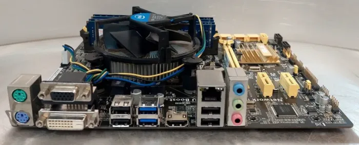 Комплект: Материнська плата Asus B85M-G / LGA1150 / Intel Core i7-4770K (4 (8) ядра по 3,5 - 3,9 ГГц) / 16 ГБ DDR3 / Intel HD Graphics 4600 + Кулер б/в - изображение 4