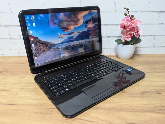 Ноутбук Б-клас HP Pavilion ProtectSmart / 15.6" (1366x768) TN / Intel Core i5-3337U (2 (4) ядра по 1.8 - 2.7 GHz) / 8 GB DDR3 / 128 GB SSD / Intel HD Graphics 4000 / WebCam б/в - зображення 5